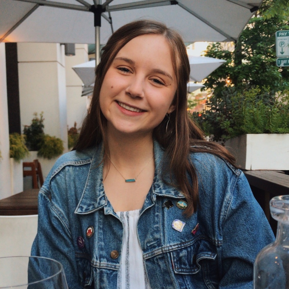 Meet your Posher, Chloe